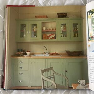 Easy country, beautiful book